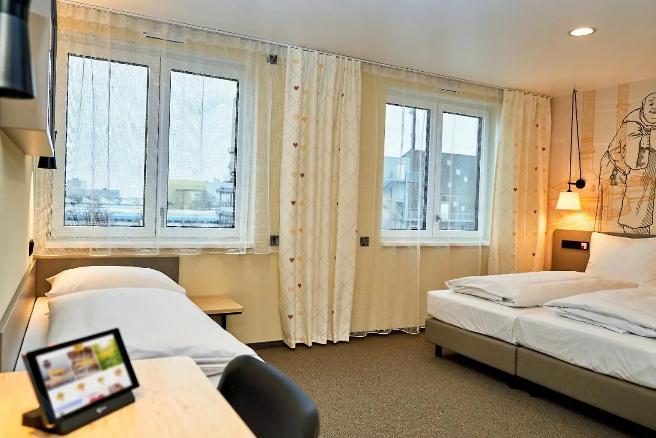 McDreams Hotel München-Airport Eching  2*, Eching (Freising)